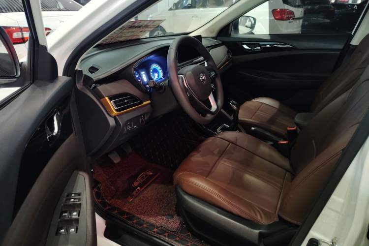 Used CHANGAN Eado DT 2019 1.6L Manual Comfort Model China VI Standard Driver Seat