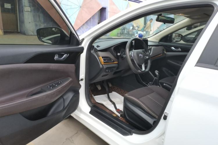 Used CHANGAN Eado DT 2019 1.6L Manual Comfort Model China VI Standard Driver Seat