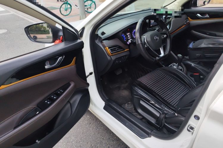 Used CHANGAN Eado DT 2019 1.6L Automatic Smart Enjoyment Model China VI Standard Driver Seat