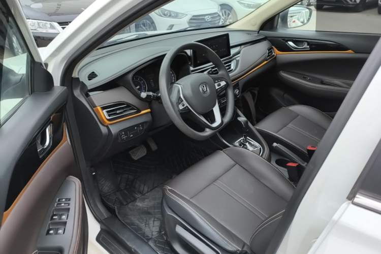 Used CHANGAN Eado DT 2019 1.6L Automatic Smart Enjoyment Model China VI Standard Driver Seat