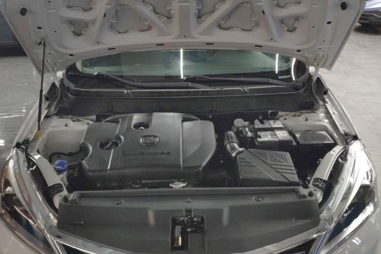 Used CHANGAN Eado DT 2019 1.6L Automatic Smart Enjoyment Model China VI Standard Engine Bay