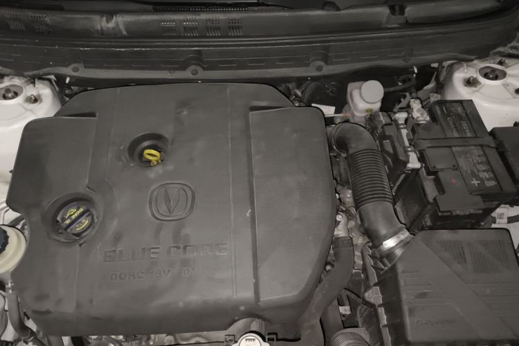 Used CHANGAN Eado DT 2019 1.6L Manual Enjoyment Model China VI Standard Engine Bay