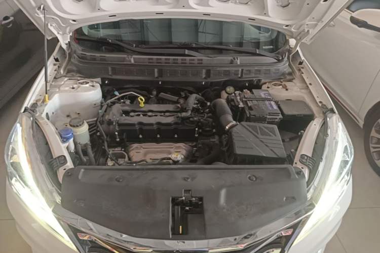 Used CHANGAN Eado DT 2019 1.6L Manual Comfort Model China VI Standard Engine Bay