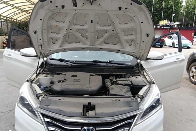 Used CHANGAN Eado DT 2019 1.6L Automatic Smart Enjoyment Model China VI Standard Engine Bay