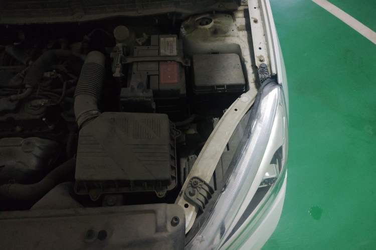 Used CHANGAN Eado DT 2019 1.6L Manual Comfort Model China VI Standard Engine Bay Left