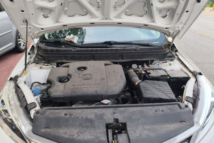 Used CHANGAN Eado DT 2019 1.6L Automatic Smart Enjoyment Model China VI Standard Engine Bay
