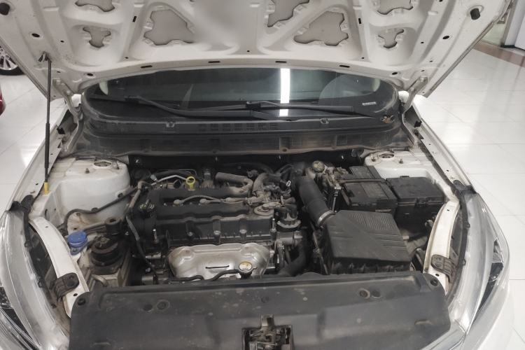 Used CHANGAN Eado DT 2019 1.6L Automatic Smart Enjoyment Model China VI Standard Engine Bay
