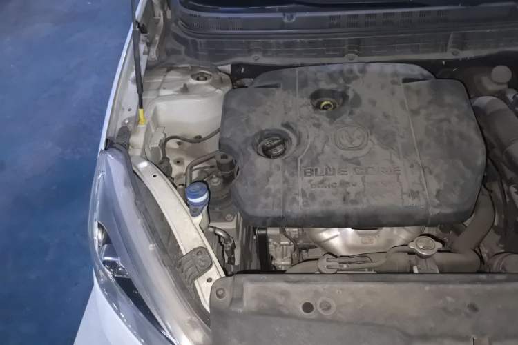 Used CHANGAN Eado DT 2019 1.6L Automatic Smart Enjoyment Model China VI Standard Engine Bay Right