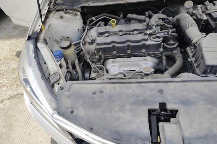Used CHANGAN Eado DT 2019 1.6L Manual Comfort Model China VI Standard Engine Bay Right