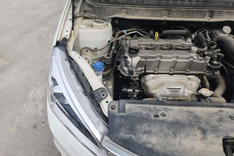 Used CHANGAN Eado DT 2019 1.6L Automatic Smart Enjoyment Model China VI Standard Engine Bay Right