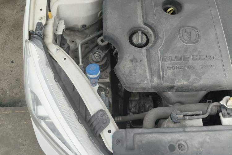 Used CHANGAN Eado DT 2019 1.6L Automatic Smart Enjoyment Model China VI Standard Engine Bay Right