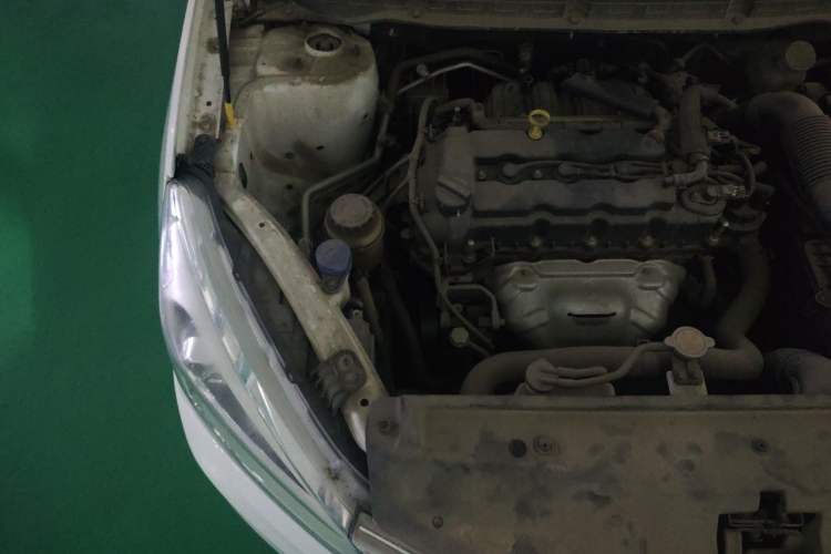 Used CHANGAN Eado DT 2019 1.6L Manual Comfort Model China VI Standard Engine Bay Right