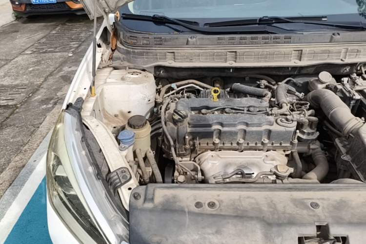 Used CHANGAN Eado DT 2019 1.6L Manual Comfort Model China VI Standard Engine Bay Right