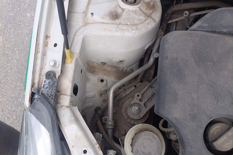 Used CHANGAN Eado DT 2019 1.6L Manual Enjoyment Model China VI Standard Engine Bay Right