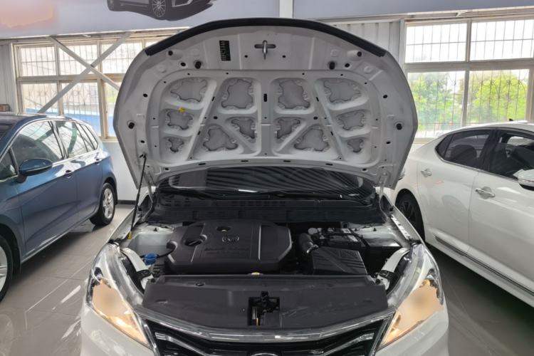 Used CHANGAN Eado DT 2019 1.6L Automatic Smart Enjoyment Model China VI Standard Engine Bay