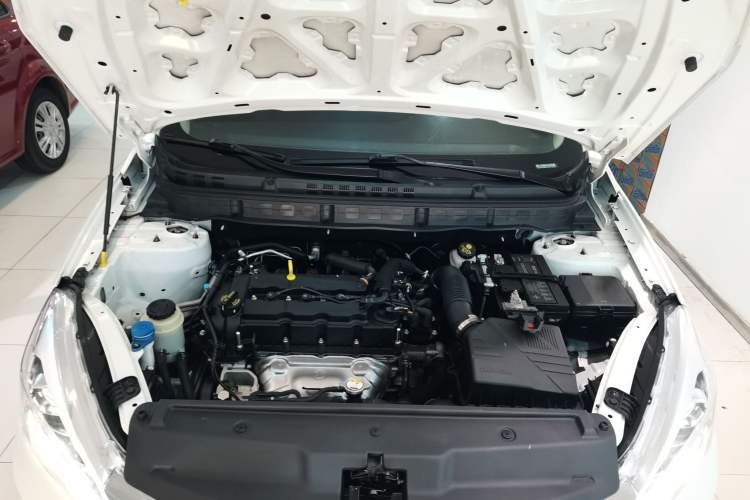 Used CHANGAN Eado DT 2019 1.6L Manual Comfort Model China VI Standard Engine Bay