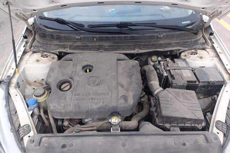 Used CHANGAN Eado DT 2019 1.6L Manual Enjoyment Model China VI Standard Engine Bay