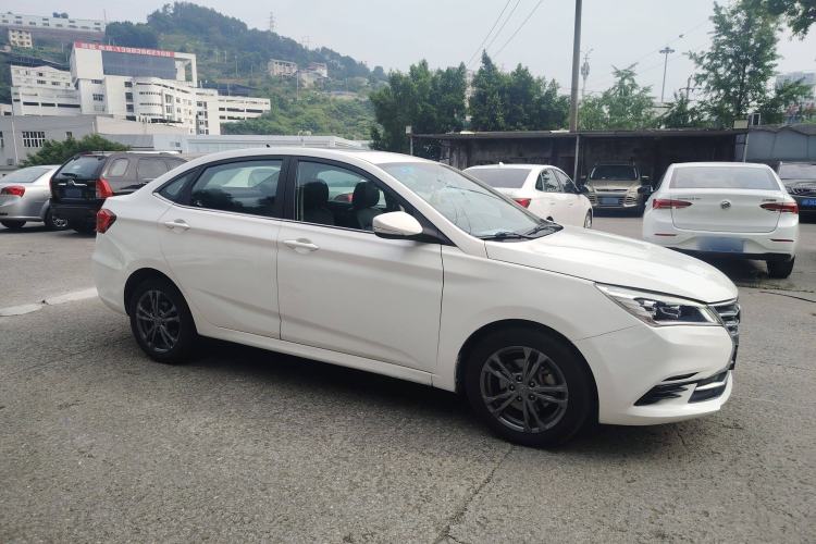 Used CHANGAN Eado DT 2019 1.6L Manual Enjoyment Model China VI Standard Exterior 2