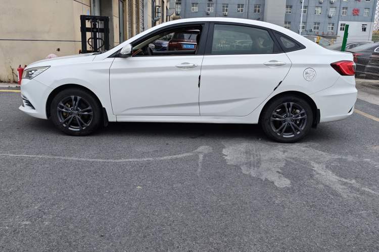 Used CHANGAN Eado DT 2019 1.6L Manual Comfort Model China VI Standard Exterior 3