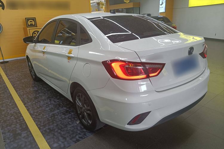 Used CHANGAN Eado DT 2019 1.6L Manual Comfort Model China VI Standard Exterior 3