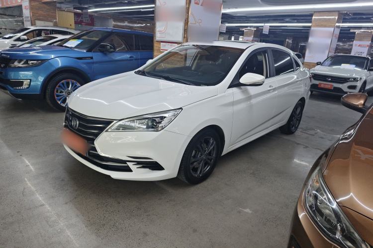 Used CHANGAN Eado DT 2019 1.6L Automatic Smart Enjoyment Model China VI Standard Exterior 3