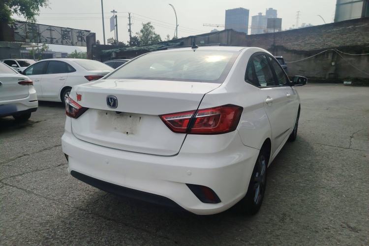 Used CHANGAN Eado DT 2019 1.6L Manual Enjoyment Model China VI Standard Exterior 3
