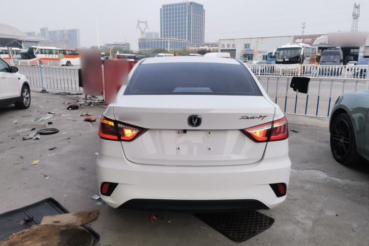 Used CHANGAN Eado DT 2019 1.6L Manual Enjoyment Model China VI Exterior 4