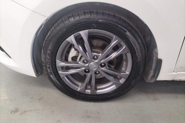 Used CHANGAN Eado DT 2019 1.6L Manual Enjoyment Model China VI Standard Exterior 4
