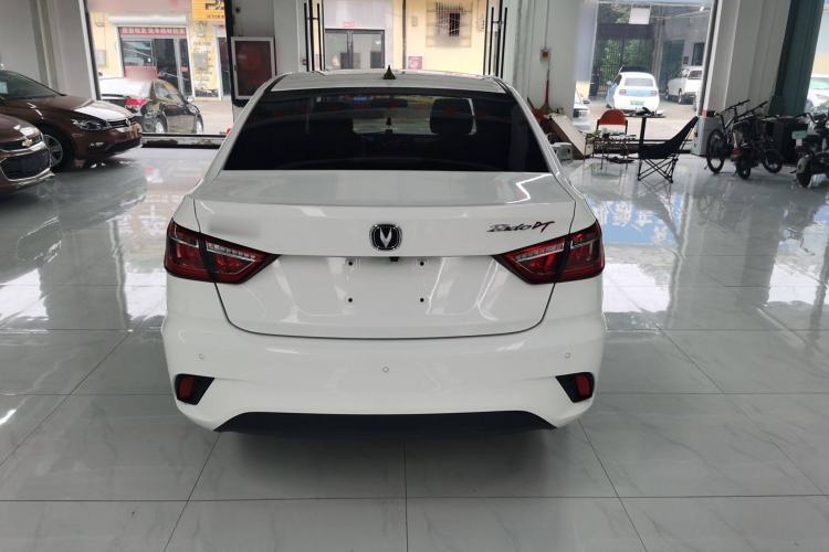 Used CHANGAN Eado DT 2019 1.6L Manual Enjoyment Model China VI Standard Exterior 4