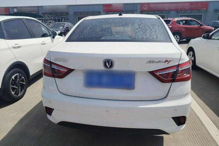 Used CHANGAN Eado DT 2019 1.6L Automatic Smart Enjoyment Model China VI Standard Exterior 4