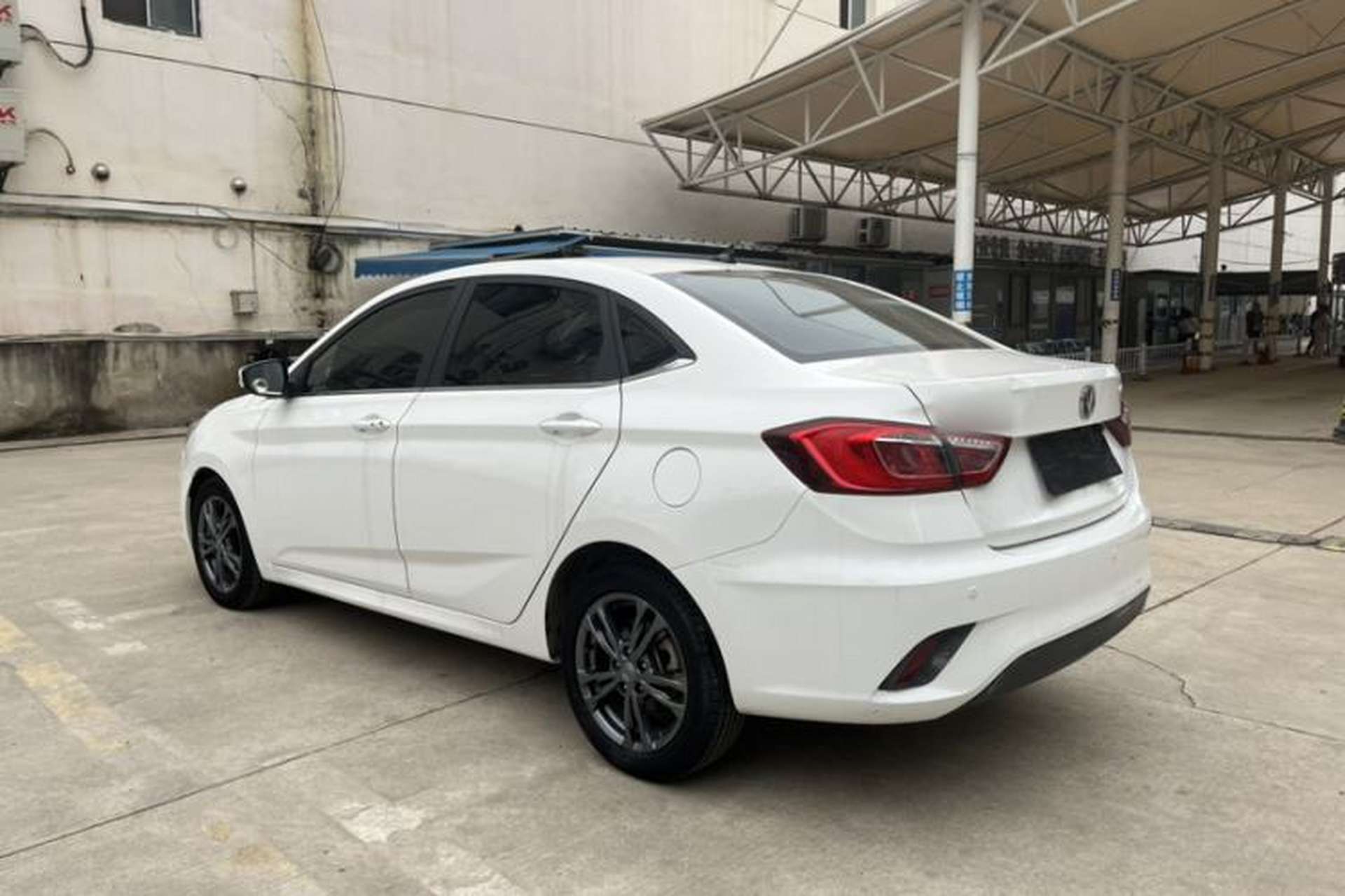 Used CHANGAN Eado DT 2019 1.6L Automatic Smart Enjoyment Model China VI Standard Exterior 5