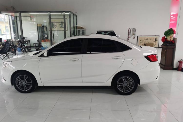Used CHANGAN Eado DT 2019 1.6L Manual Enjoyment Model China VI Standard Exterior 5