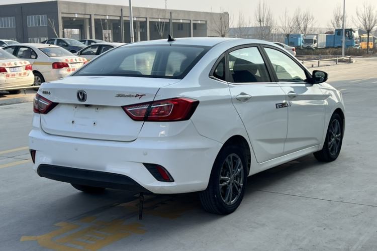 Used CHANGAN Eado DT 2019 1.6L Manual Enjoyment Model China VI Standard Exterior 5