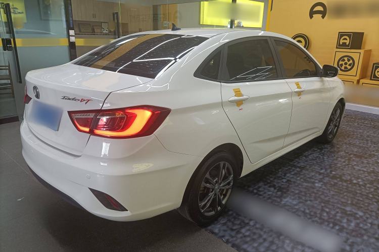 Used CHANGAN Eado DT 2019 1.6L Manual Comfort Model China VI Standard Exterior 5