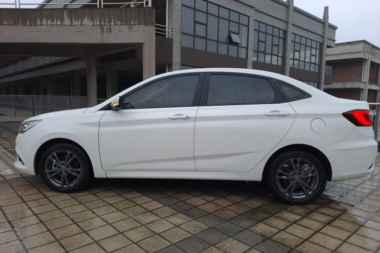 Used CHANGAN Eado DT 2019 1.6L Manual Comfort Model China VI Standard Exterior 5