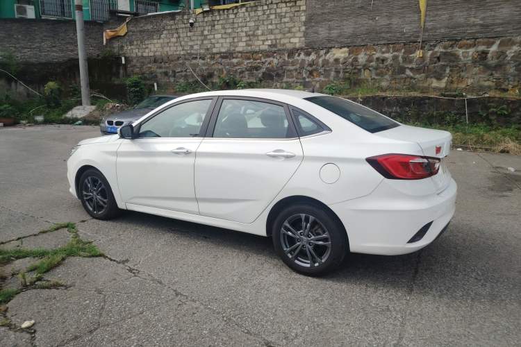 Used CHANGAN Eado DT 2019 1.6L Manual Enjoyment Model China VI Standard Exterior 5