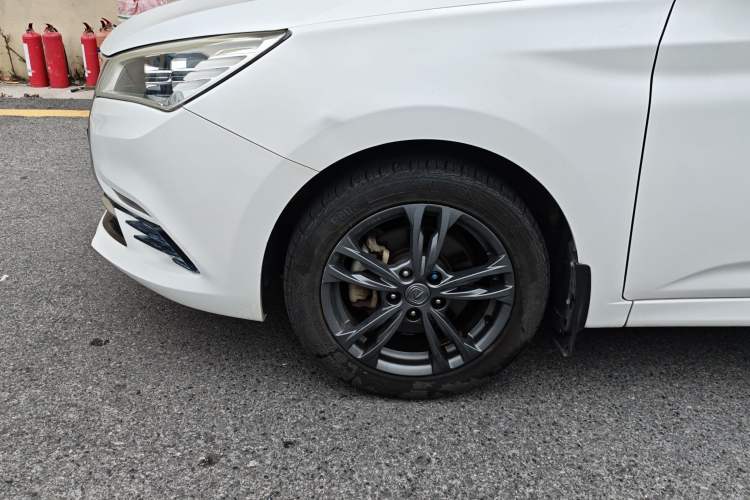 Used CHANGAN Eado DT 2019 1.6L Manual Comfort Model China VI Standard Exterior 7