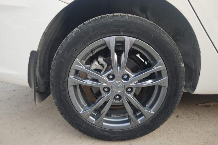 Used CHANGAN Eado DT 2019 1.6L Automatic Smart Enjoyment Model China VI Standard Exterior 7