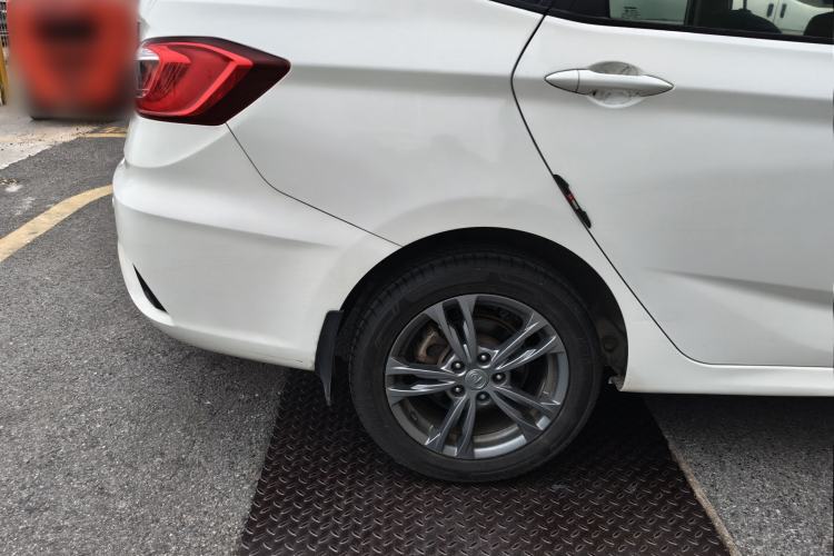 Used CHANGAN Eado DT 2019 1.6L Manual Comfort Model China VI Standard Exterior 8