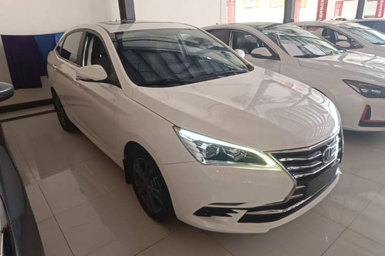 Used CHANGAN Eado DT 2019 1.6L Manual Comfort Model China VI Standard Front Right 45 Deg