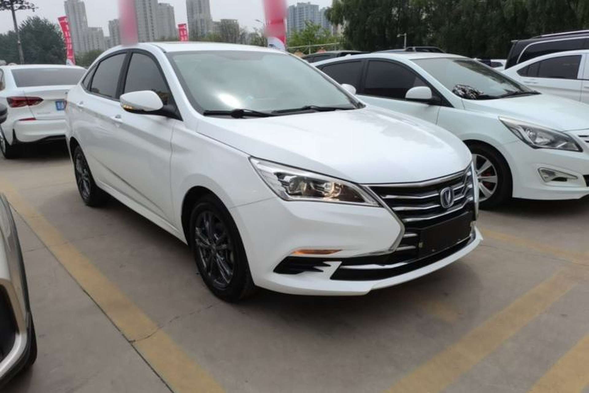 Used CHANGAN Eado DT 2019 1.6L Manual Comfort Model China VI Standard Front Right 45 Deg