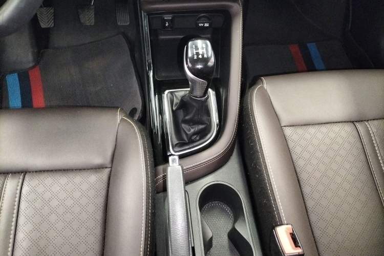 Used CHANGAN Eado DT 2019 1.6L Manual Enjoyment Model China VI Standard Gear Lever