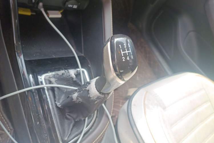 Used CHANGAN Eado DT 2019 1.6L Manual Comfort Model China VI Standard Gear Lever