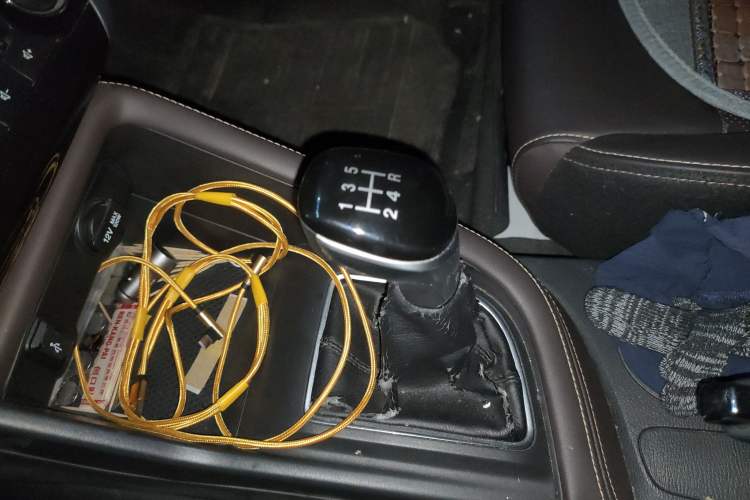 Used CHANGAN Eado DT 2019 1.6L Manual Enjoyment Model China VI Standard Gear Lever