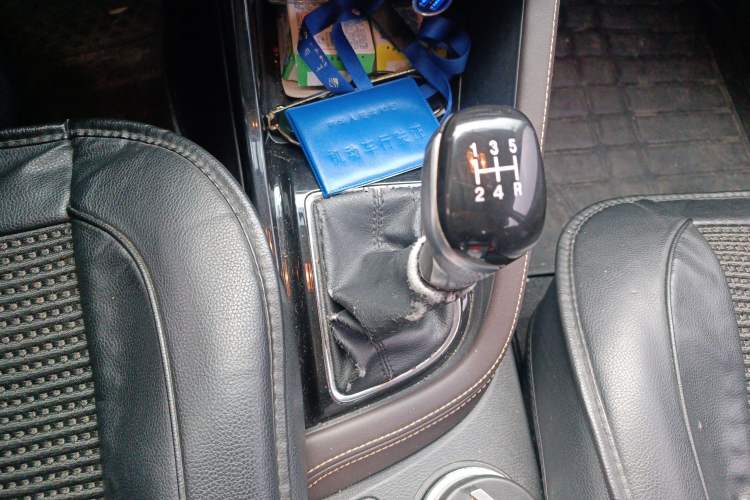 Used CHANGAN Eado DT 2019 1.6L Manual Enjoyment Model China VI Standard Gear Lever