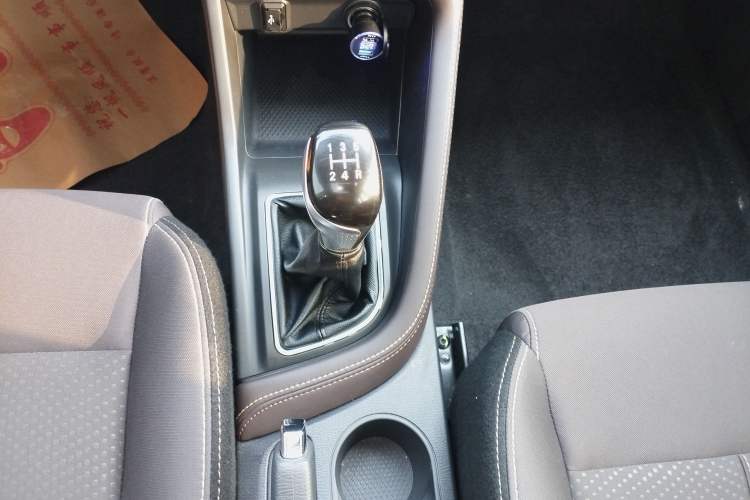 Used CHANGAN Eado DT 2019 1.6L Manual Comfort Model China VI Standard Gear Lever