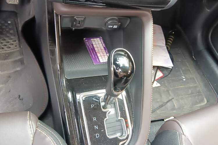 Used CHANGAN Eado DT 2019 1.6L Automatic Smart Enjoyment Model China VI Standard Gear Lever