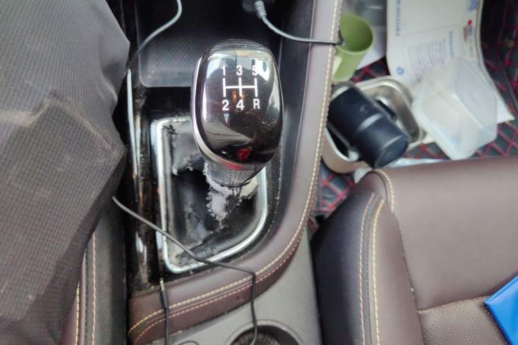 Used CHANGAN Eado DT 2019 1.6L Manual Enjoyment Model China VI Standard Gear Lever