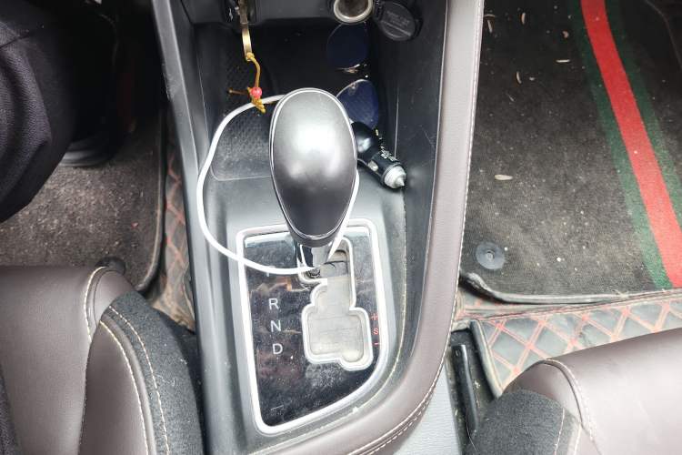 Used CHANGAN Eado DT 2019 1.6L Automatic Smart Enjoyment Model China VI Standard Gear Lever