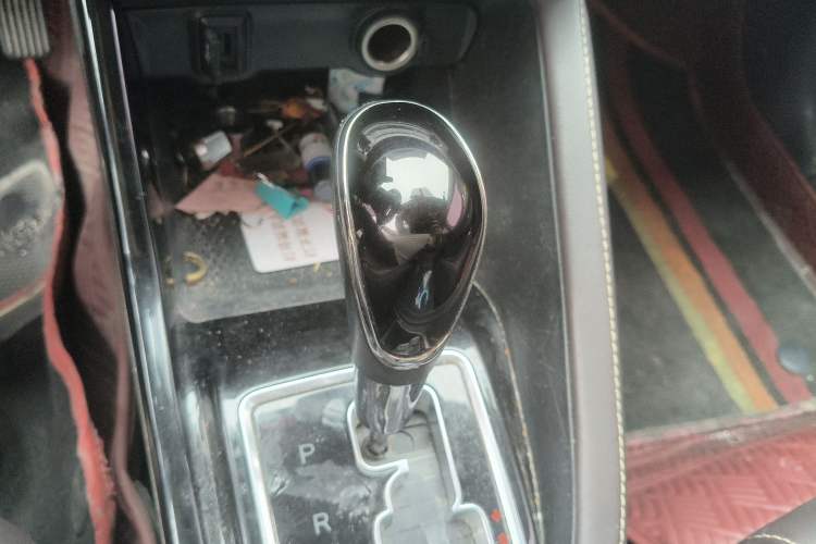 Used CHANGAN Eado DT 2019 1.6L Automatic Smart Enjoyment Model China VI Standard Gear Lever